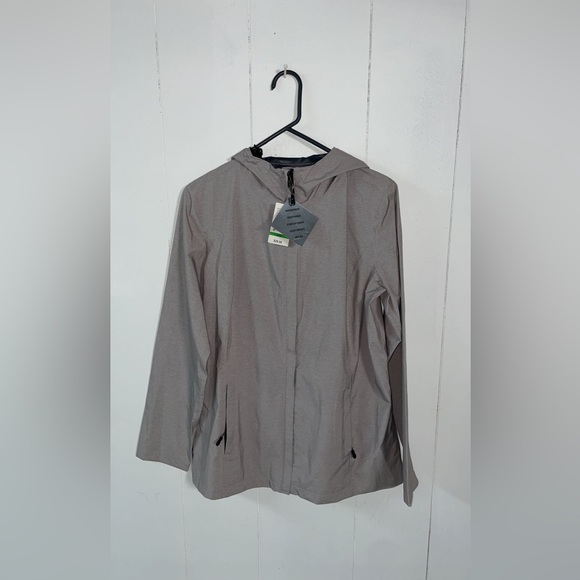 Men  Rain Jacket - Picture 1 of 8